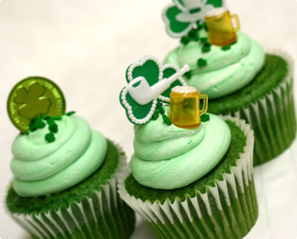 st patrick day cupcakes green velvet st patrick day green velvet cupcakes